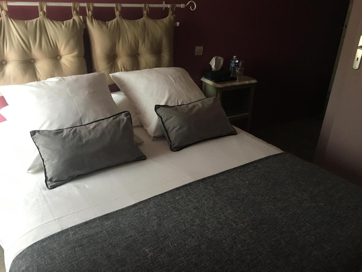 L'Un Des Sens Otel Villefranche-de-Lonchat Dış mekan fotoğraf