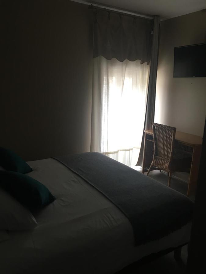 L'Un Des Sens Otel Villefranche-de-Lonchat Dış mekan fotoğraf