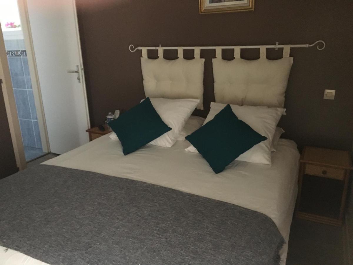 L'Un Des Sens Otel Villefranche-de-Lonchat Dış mekan fotoğraf